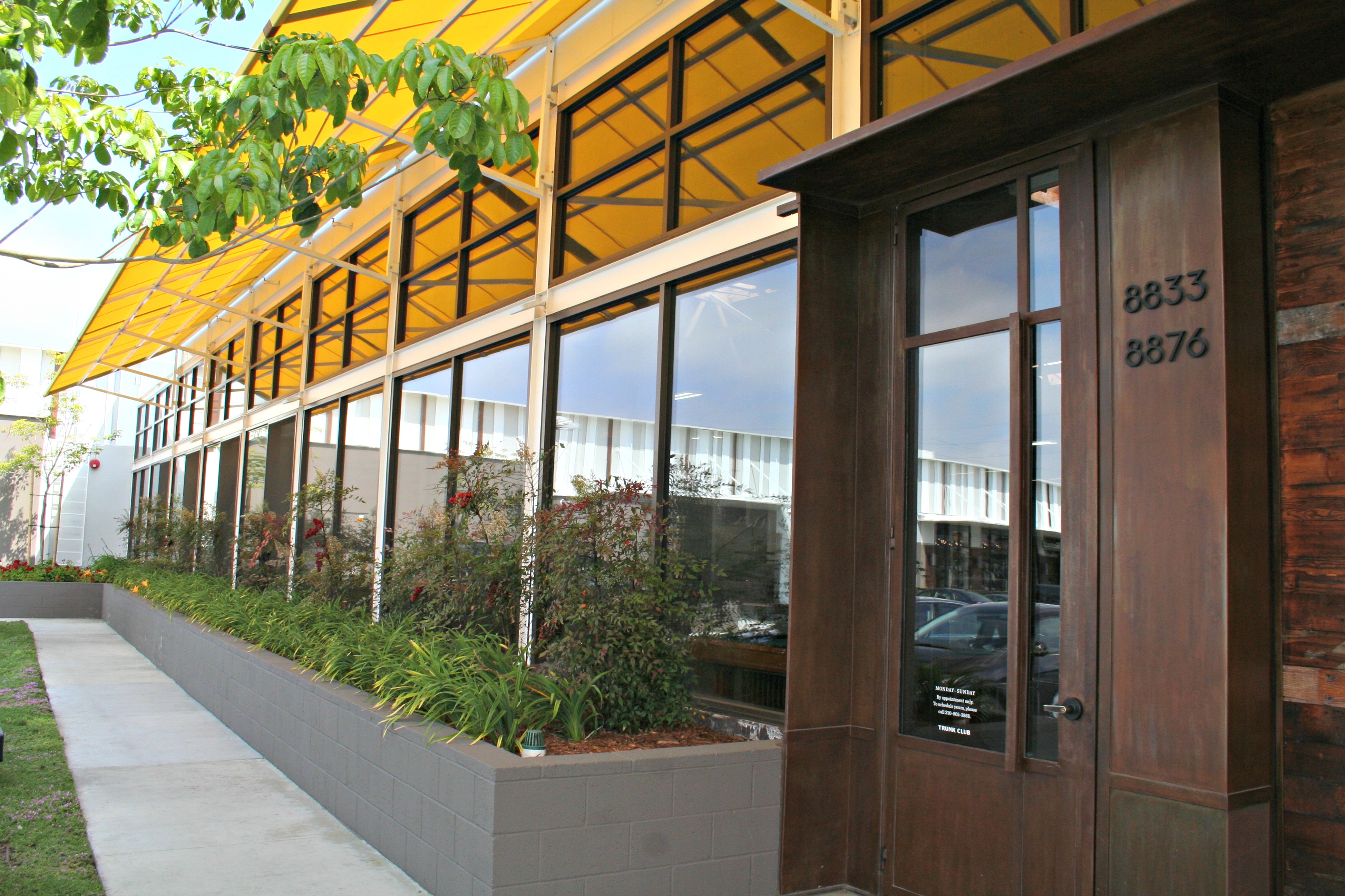 exterior retail store los angeles commercial